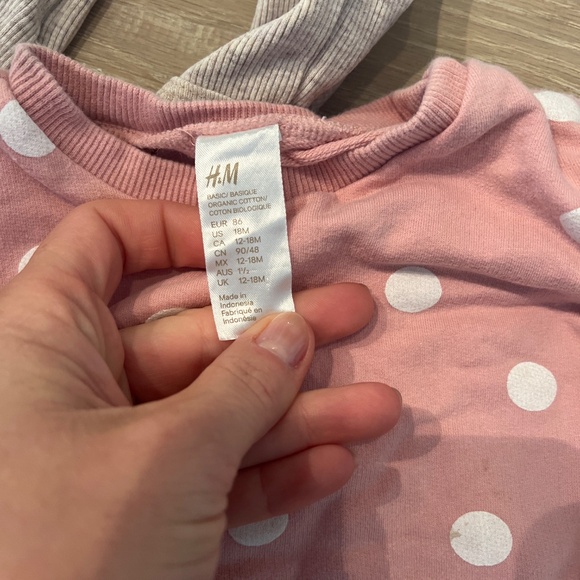 Lot 12 month clothes - Picture 4 of 6